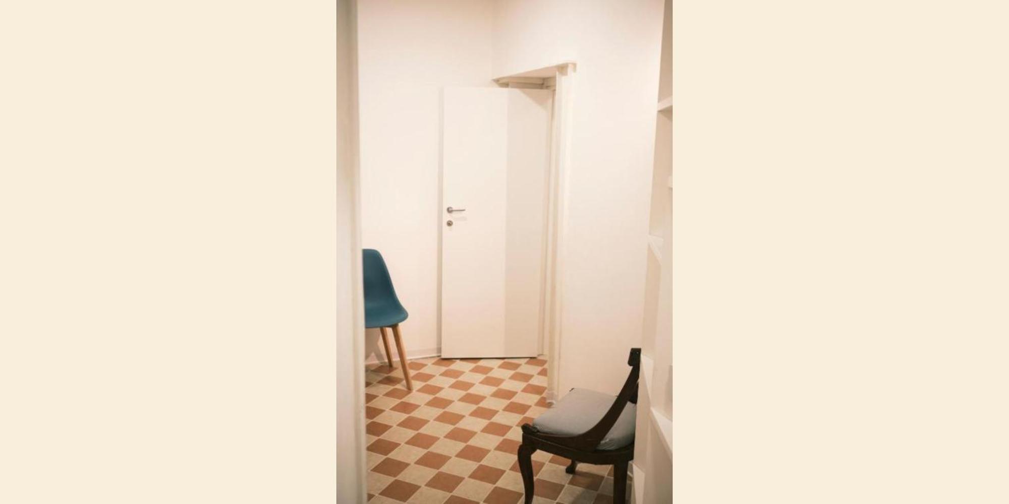 Nespolino, Piccola Casetta In Centro Storico Al Piano Terra Con Piccolo Spazio Esterno Privato Appartement Napels